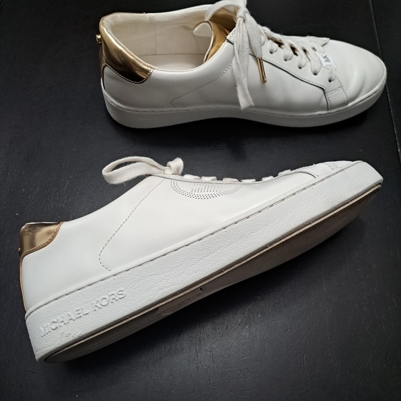 Michael Micael Kors White Sneaker Size 8.5 - Picture 1 of 13